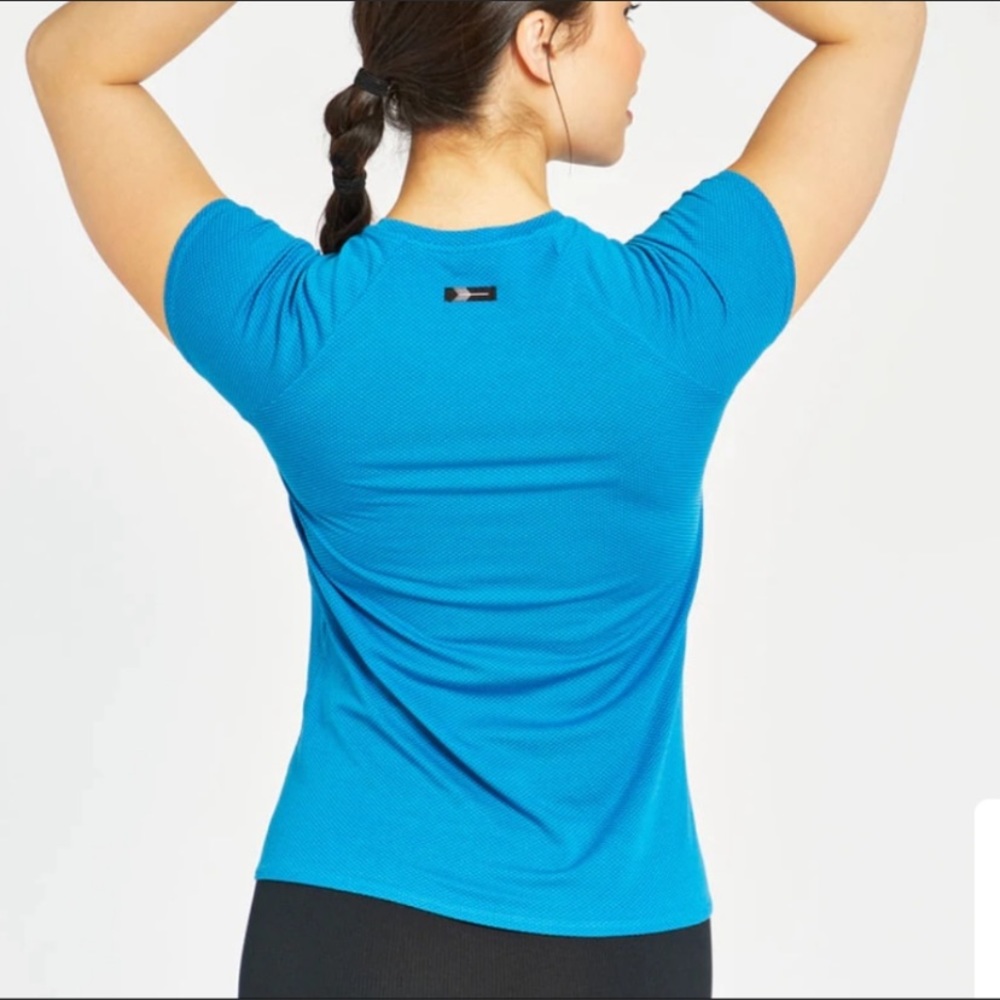 Oiselle Flyout Shirt